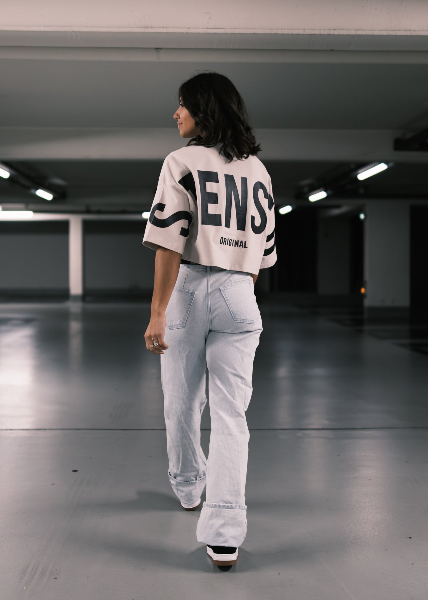 crop top oversize beige te noir