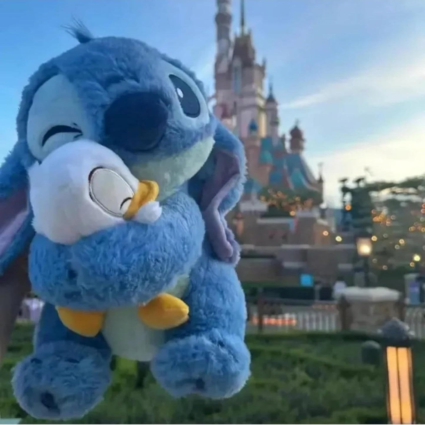 Fluffies™ Stitch Hugging Duck